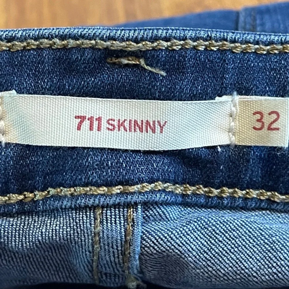 Levis 711 Skinny Jeans Womens 32 Dark Wash Denim Mid Rise Slim Fit 18881-0293